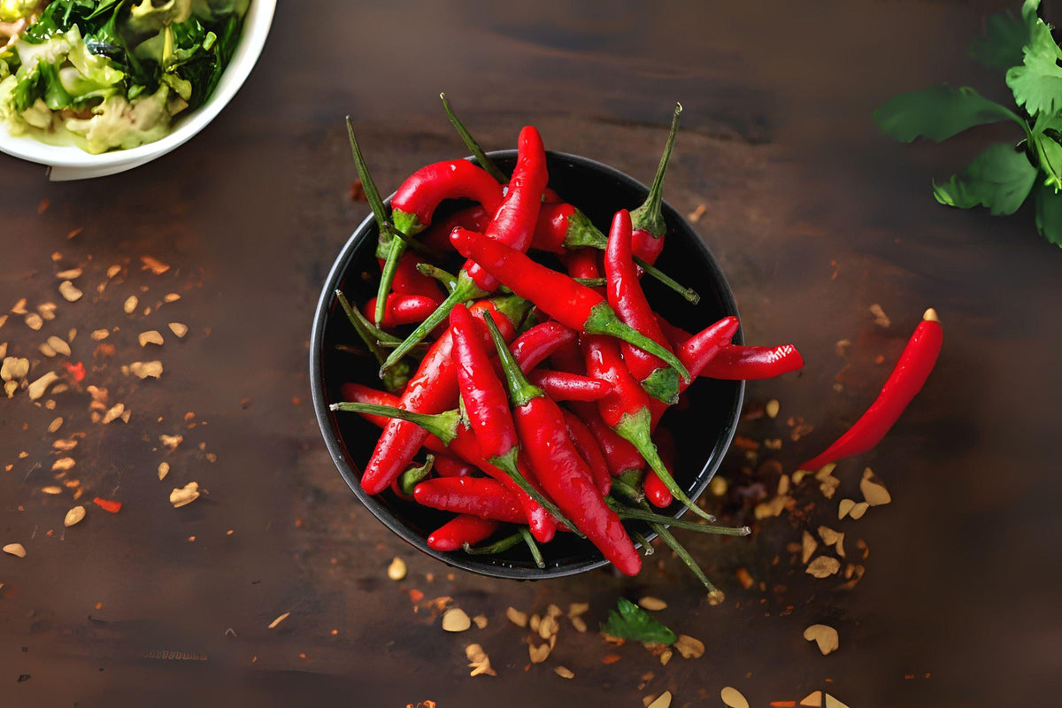 30 Seeds Thai Hot Pepper - Capsicum frutescens - Spicy Chili for Stir-Fries, Curries & Container Gardening