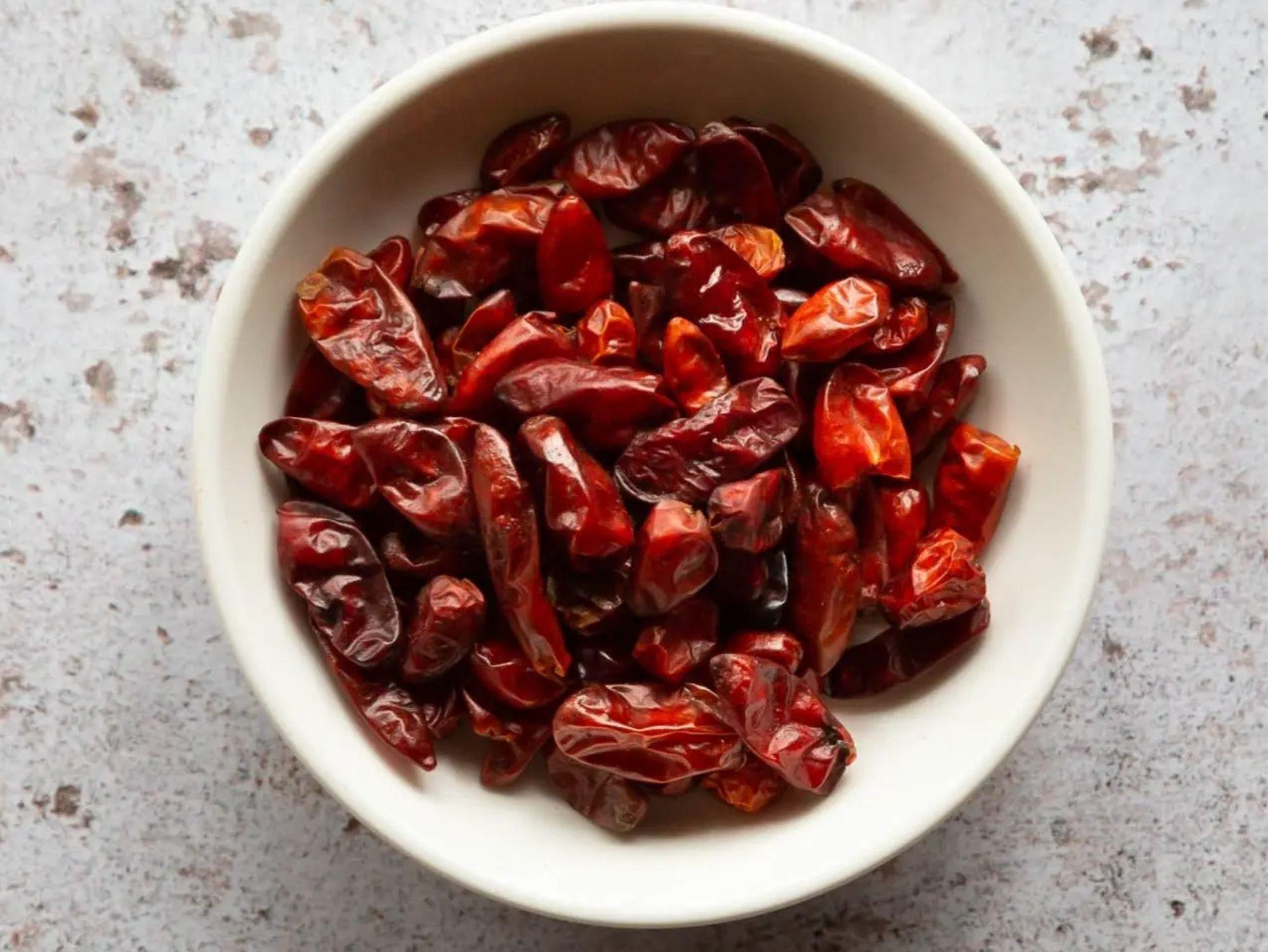 Chile Piquin Pepper Seeds – 25 Count, Small Wild Hot Chili, Capsicum annuum var. glabriusculum, High Heat, Drying & Sauce Use