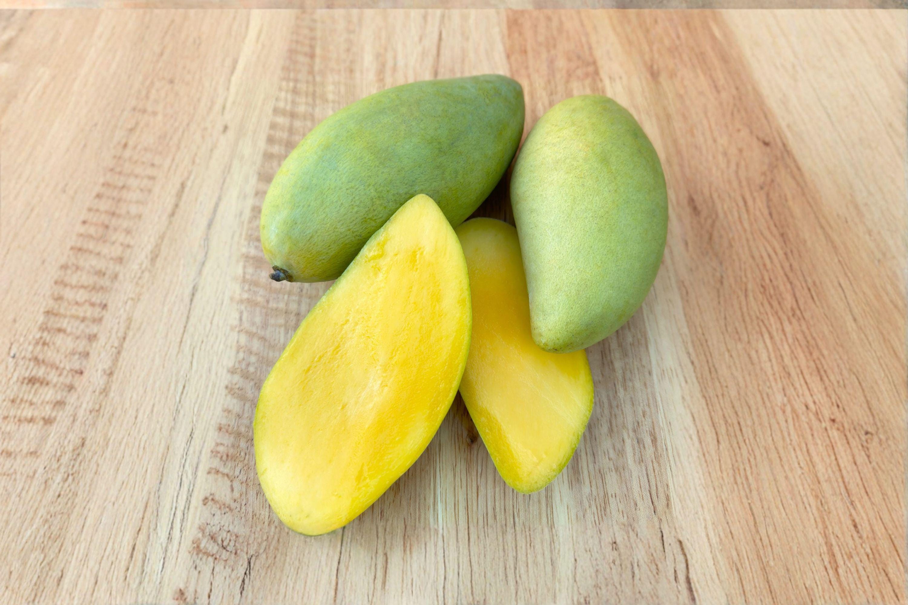 Nam Dok Mai Mango 1 Seed â€“ Mangifera indica